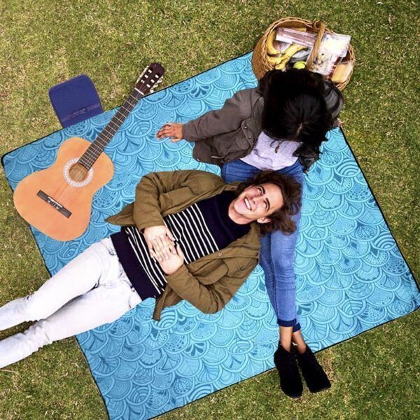 waterproof picnic blanket_0004_img_7_2020_Back_Waterproof_Picnic_Mat_Large_Be.jpg